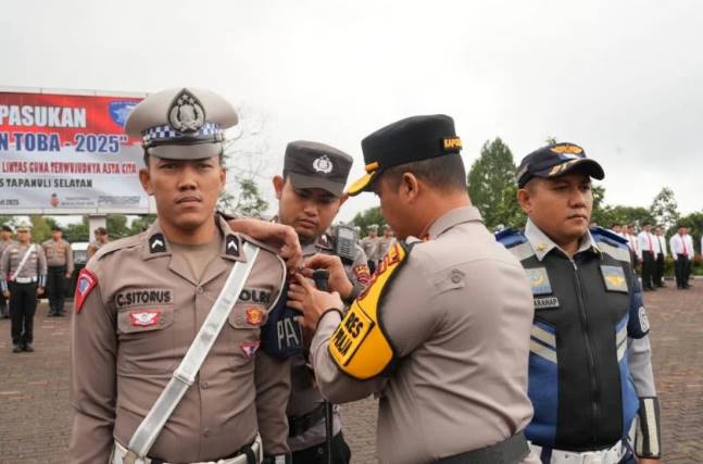  Polres Tapsel Gelar Apel Pasukan Operasi Kepolisian Keselamatan Toba – 2025 Wujudkan Tertib Berlalu Lintas