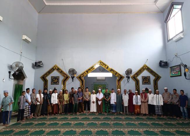  Kapolres Sibolga Laksanakan Jumat Curhat di Masjid Nurul Bahrain Sibolga