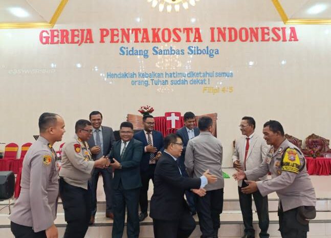  Minggu Kasih, Polres Sibolga Sambangi Gereja GPI Sidang Sambas Sibolga