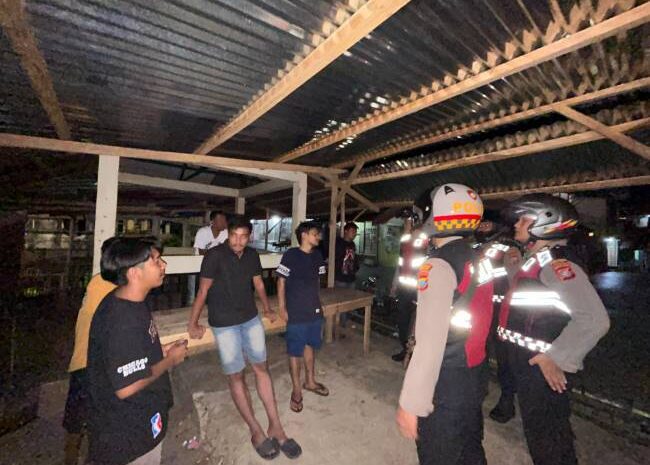  Satuan Samapta Polres Sibolga Patroli Perintis Presisi Sambangi Warga