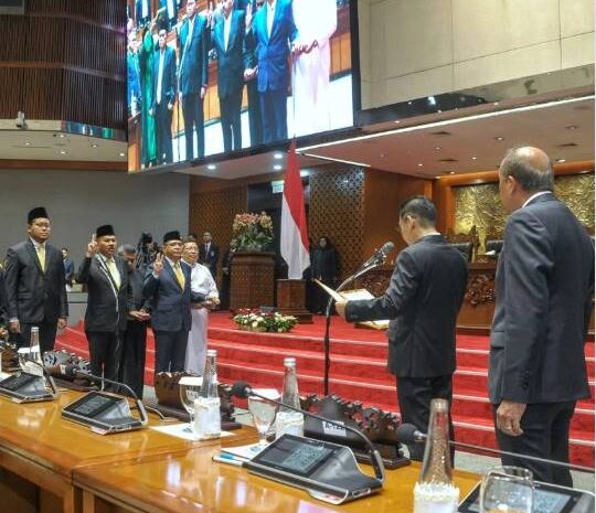  Dr H Musa Rajekshah Ucapkan Selamat kepada Kombes Pol (Purn) Dr Maruli Siahaan atas Pelantikannya sebagai Anggota DPR RI