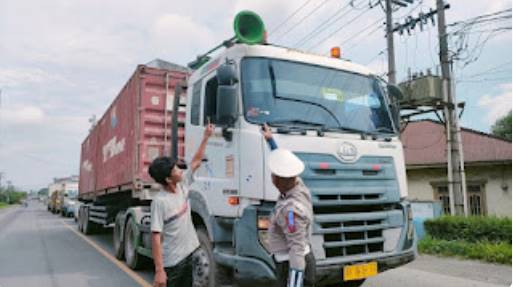  Operasi Keselamatan Toba 2025, Satlantas Polres Asahan Sosialisasikan Keselamatan Bagi Pengendara Truk