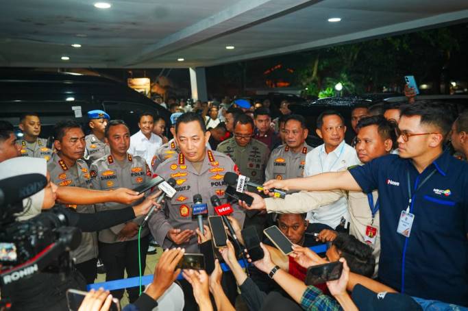  Kapolri Tegaskan TNI-Polri Tetap Solid Usai Insiden Penyerangan Mapolres Tarakan