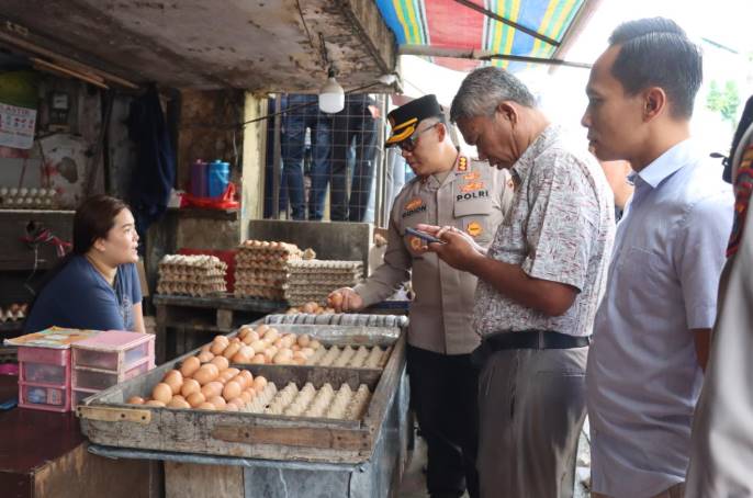  Polrestabes Medan Pastikan Kestabilan Harga dan Stok Bahan Pokok Jelang Ramadhan