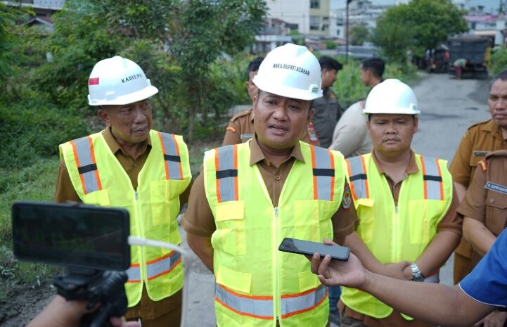  Tinjau Pelaksanaan Pemeliharaan Ruas Jalan Bernilai 5 Miliar, Wabup Asahan Minta Rekan Media Ikut Serta Mengawasi