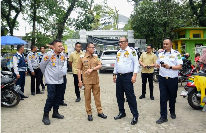  Zakiyuddin Tinjau Pendaftaran Mudik Gratis Pemko Medan 2025