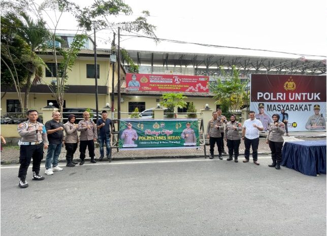  Polsek Medan Timur Bagikan Takjil di Bulan Ramadan 1446 H