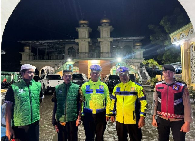  Antisipasi Gangguan Kamtibmas, Polres Palas Gelar Patroli Blue Light Ke Mesjid