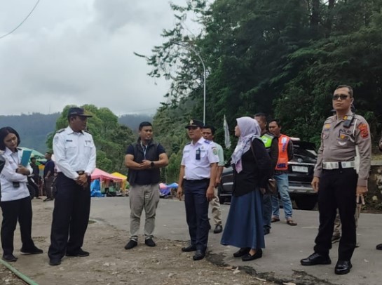  Antisipasi Kemacetan Berulang di Panatapan Tele, Dishub Ditlantas Polda Sumut dan Pemkab Samosir Siapkan Manajemen Rekayasa Lalu Lintas