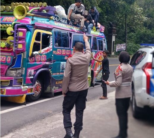  Kapolres Tanah Karo Cek Kesiapan Pos Pengamanan Ops Ketupat Toba 2025