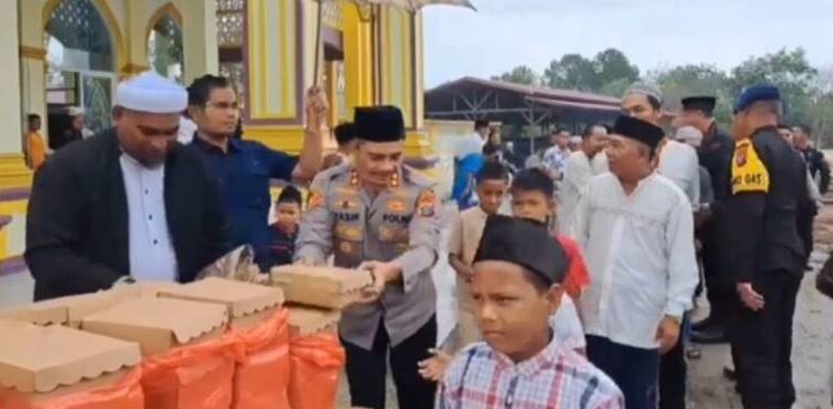  Satbrimob Polda Sumut Gelar Bakti Sosial di Jumat Berkah dan Minggu Kasih