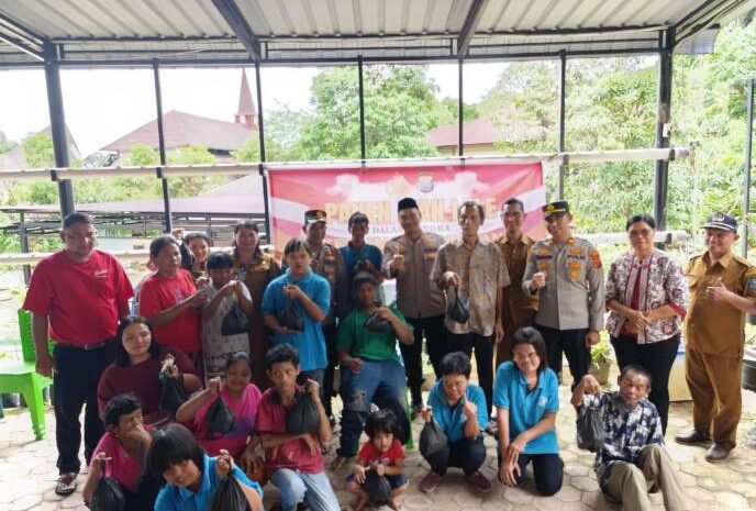  Kapolres Sibolga Penen Ikan Lele di Yayasan RBM Hepata HKBP Sibolga Julu