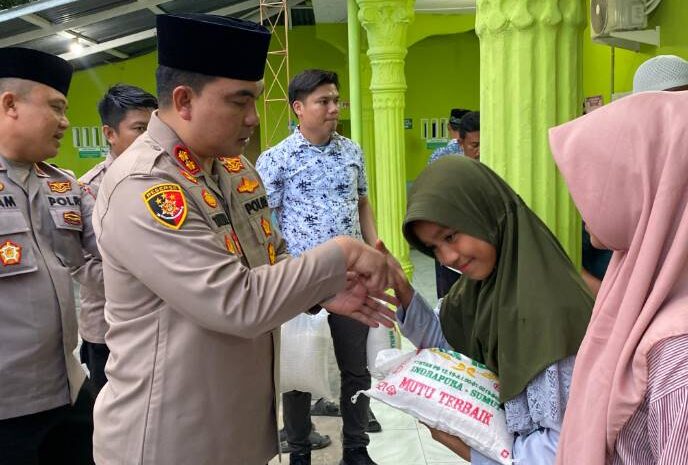  Polres Batubara Gelar Sapa Ramadhan, Berikan Bantuan Sembako Kepada Anak Yatim