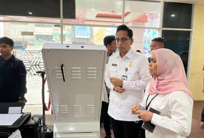  Rico Waas Sidak Mal Pelayanan Publik, Baru 5 Menit Pelayanan Online KTP Dibuka Langsung Habis