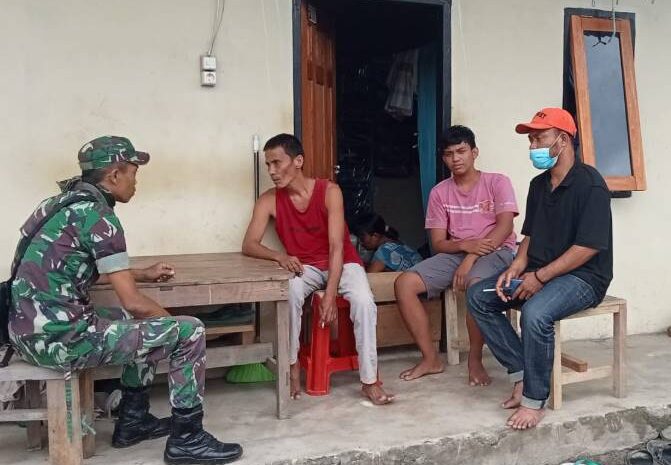  Babinsa Koramil 13311-02/BS Kopda Melky Pallangan Laksanakan Komsos di Desa Bungingkela