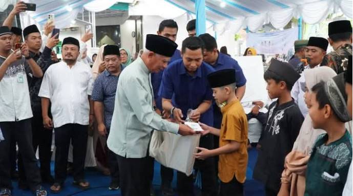 Bupati Langkat Ondim Sambut Wagub Surya di Safari Ramadan Pemprovsu, Salurkan Bantuan Untuk Masyarakat