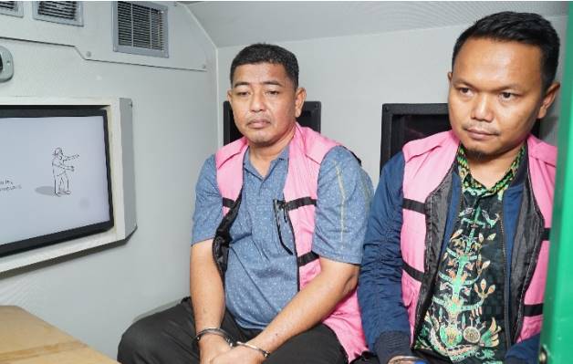  Kejati Sumut Amankan 2 Tersangka Terduga Korupsi Pemotongan Dana BOS SMA/SMK se-Kabupaten Batubara