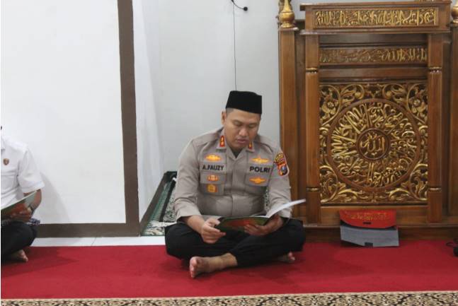  Kapolres Sibolga Hadiri Khatam Quran di Peringatan Nuzulul Quran