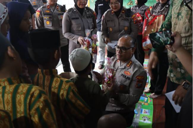  Berbagi Keberkahan di Ramadhan, Kapolrestabes Medan Sambangi Panti Asuhan Al-Marhamah
