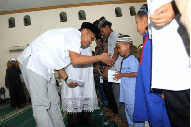  Santunan Yatim Piatu di Desa Pematang Tatal, Tradisi Dua Dekade yang Mengajarkan Semangat Kebersamaan