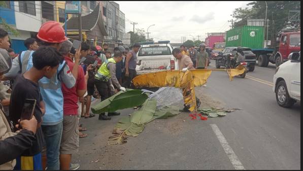  Tabrak Bus Pariwisata, Pengendara Yamaha Freego Tewas Terlindas
