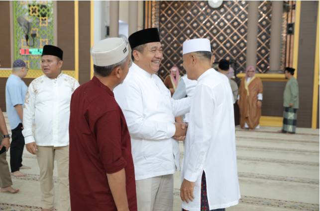  Open House di Rumah Dinas Bupati, Bupati Asahan Minta Masyarakat Jaga Ketertiban Selama Hari Raya Idul Fitri 1446 H/2025