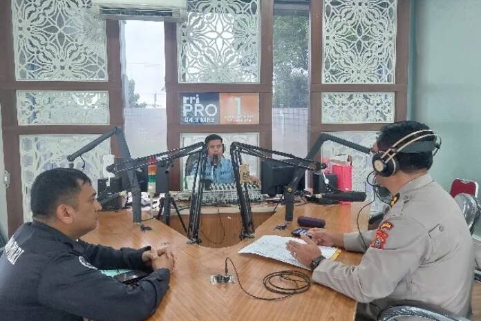  Propam Polda Sumut Tegaskan Komitmen Penegakan Kode Etik Polri di Dialog Interaktif Halo Polisi RRI Medan
