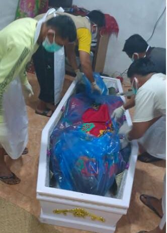  Polsek Tanah Jawa Evakuasi Jasad Lansia Yang Ditemukan di Dalam Rumah