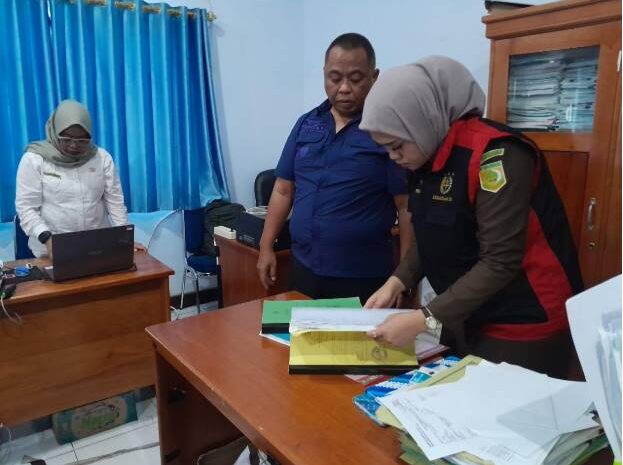  Kejaksaan Geledah Kantor Perikanan Morowali Cari Bukti Dugaan Korupsi Rp.46 Milyar