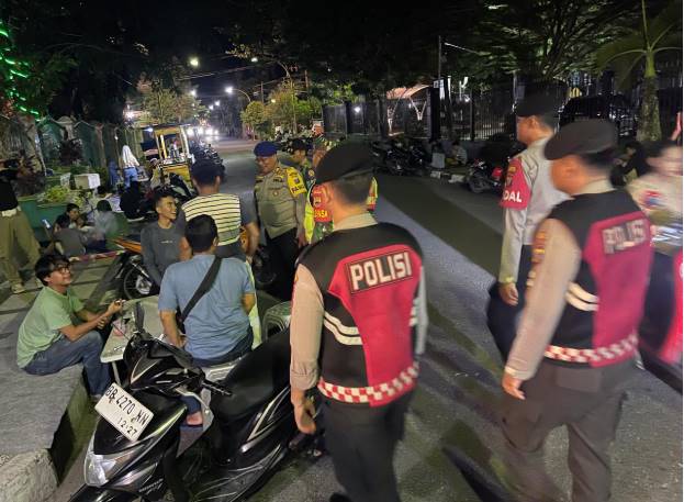  Patroli Gabungan Polres Sibolga Berikan Imbauan Kepada Masyarakat, Lapor Aksi Premanisme ke Call Center 110