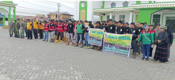  Peringatan Hari Buruh Sedunia, TNI-Polri dan Serikat Buruh Gelar Bakti Sosial di Bahodopi