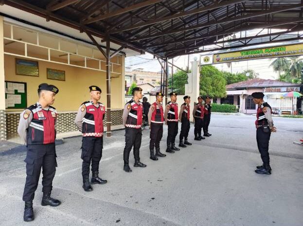  Polres Batubara Siagakan Personil Untuk Strong Point Pagi di Titik Rawan Kemacetan
