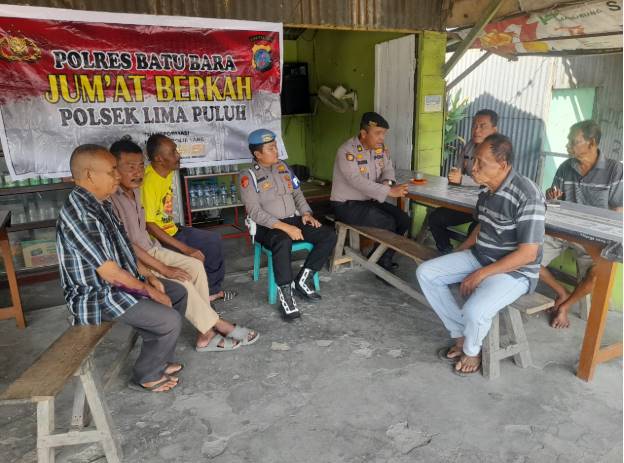  Polsek Lima Puluh Berikan Rasa Aman dan Kondusif Melalui Jumat Berkah dan Bimbingan