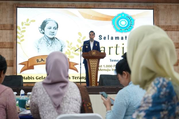  Peringati Hari Kartini Ke-146 Kota Medan, Wali Kota Medan Berpesan Perempuan Jangan Takut Bermimpi