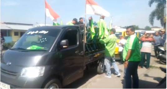  Massa Minta Camat Belawan Dicopot