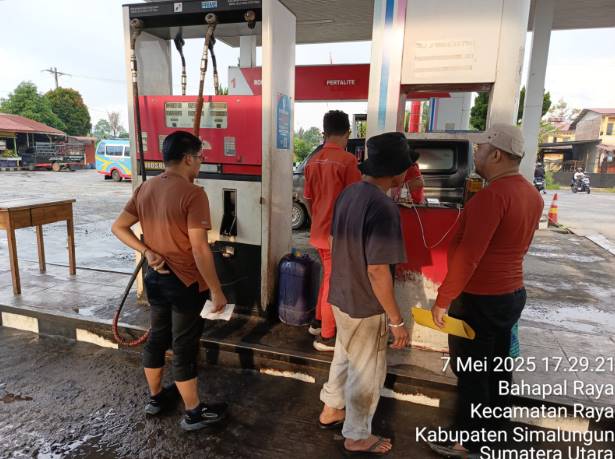  Satreskrim Polres Simalungun Amankan Penyelewengan BBM Bersubsidi di SPBU Sinaksak