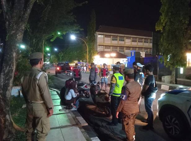  Personil Polres Sibolga Laksanakan Patroli Gabungan, Cegah Premanisme Berkedok Ormas
