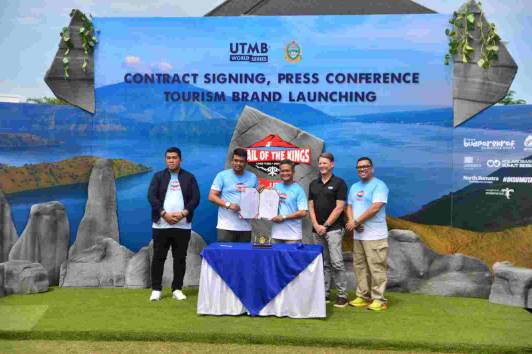  Gubernur Sumut Tandatangani Kerjasama Strategis, UTMB®, Pilih Danau Toba Jadi Tuan Rumah Trail Run Dunia
