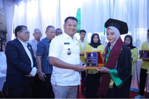  Wakil Bupati Hadiri Wisuda Sarjana dan Pascasarjana Universitas Asahan