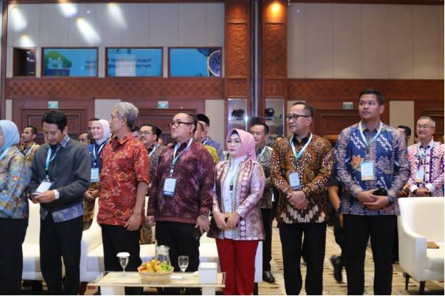  Hadiri Rakornas Pengelolaan Sampah Tahun 2025 di Jakarta, Wabup Iriane Iliyas Dukung Target Nasional Bersih Sampah 100% Tahun 2029