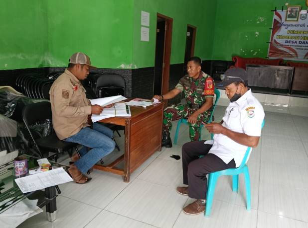  Babinsa Koramil 1311-09/Bahodopi Jalin Komunikasi Sosial Dengan Tokoh Masyarakat Desa Dampala