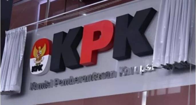 Eks Sekjen MPR Jadi Tersangka Dugaan Gratifikasi