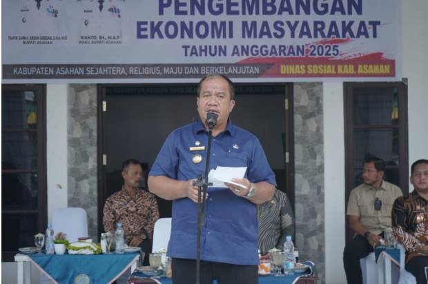  Bupati Asahan Serahkan Fasilitas Bantuan Sosial Pembangunan Ekonomi Masyarakat Tahun Anggaran 2025