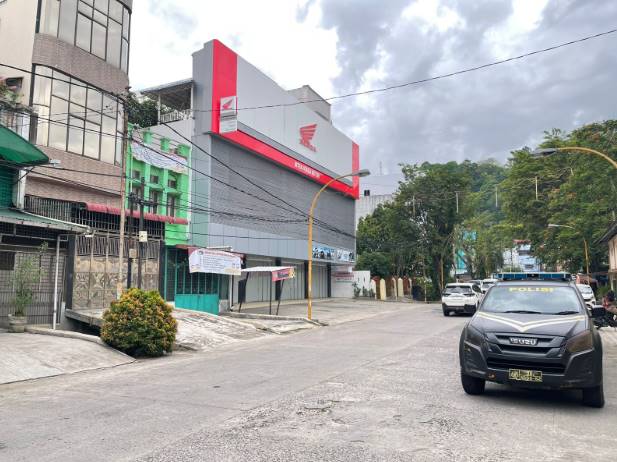  Polres Sibolga Beraksi di Jalan Raya, Laksanakan Patroli Oi Dusanak Berikan Imbauan Tertib Lalu Lintas