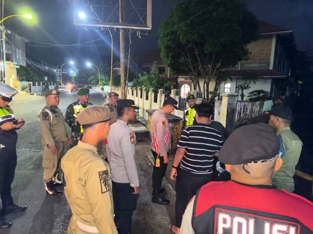  Polres Sibolga Laksanakan Patroli Gabungan Sambangi Warga Lapor Aksi Premanisme