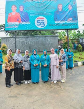  Ny Henny Heridawaty Baharuddin Hadiri Puncak Peringatan HKG Ke-53 di Samarinda