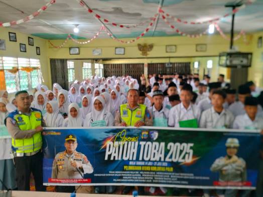  Sosialisasi Operasi Patuh Toba 2025, Satlantas Polres Tanah Karo Edukasi Siswa MAN Kabanjahe Tertib Berlalu Lintas