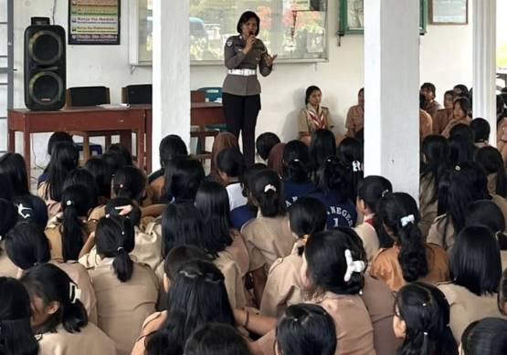  Police Goes to School, Polres Toba Edukasi Pelajar Soal Bahaya Balap Liar dan Tertib Lalu Lintas