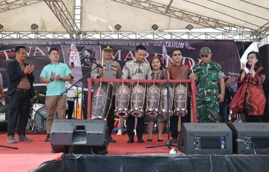  Festival Marende 2025 Resmi Dibuka, Bupati Humbahas Ajak Warga Bernyanyi dan Bergembira Bersama