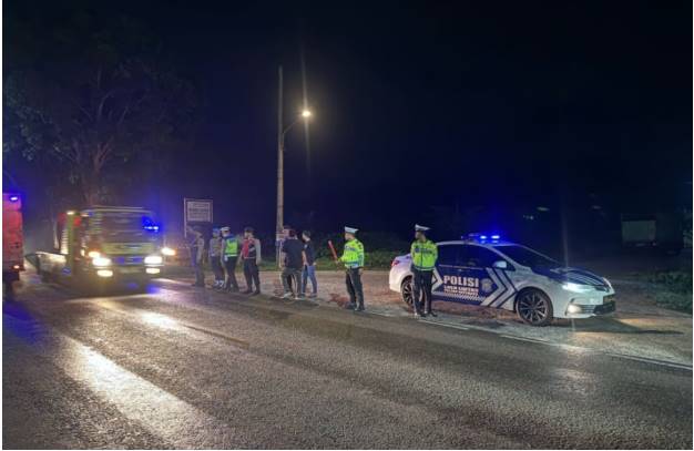  Polres Batubara Kerahkan 7 Personil Satlantas Patroli Blue Light di Lokasi Rawan Laka
